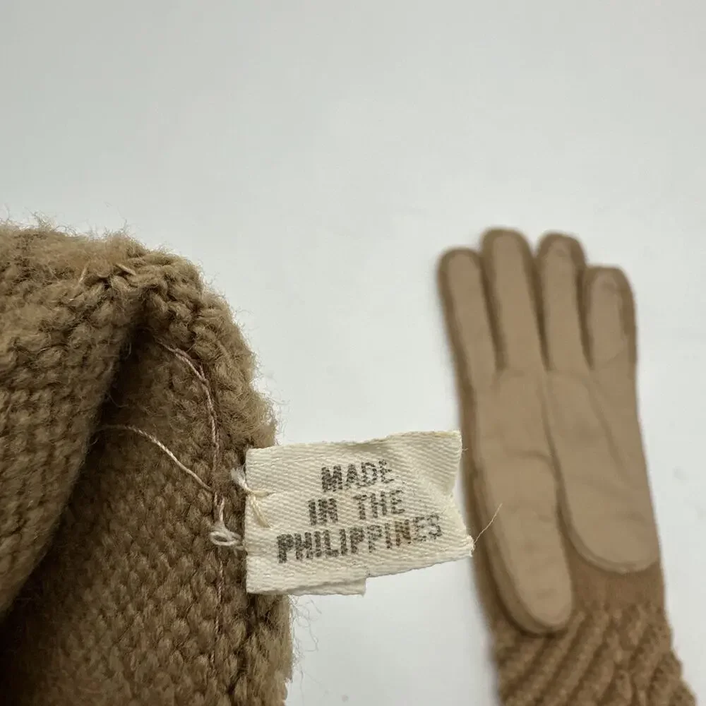 Vintage Knitted Cable Vinyl Tan Gloves